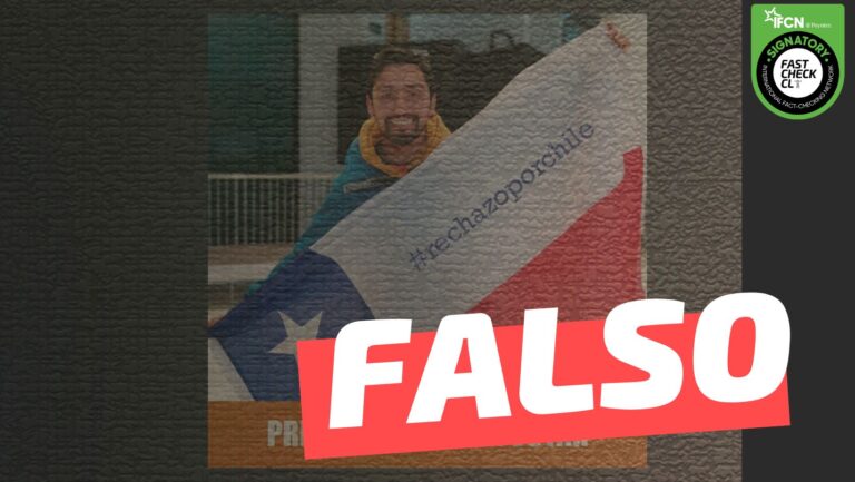 Read more about the article (Imagen) Primer chileno que vot贸 en el extranjero mostr贸 una bandera con alusiones al Rechazo: #Falso