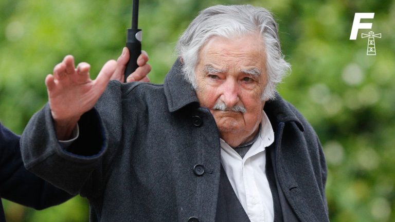 Read more about the article José Mujica, expresidente de Uruguay, revela su batalla contra tumor en el esófago 