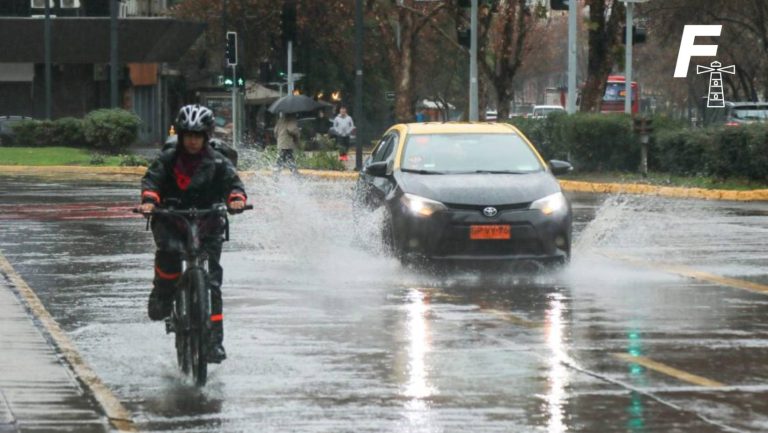 Read more about the article ¿Qué es el “Código Azul”? La medida que activó el Gobierno ante el pronóstico de lluvias y posible caída de nieve