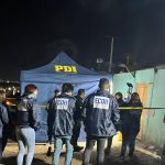 Decretan prisión preventiva a hombre acusado de asesinar a mujer en Alto Hospicio: en su casa se había encontrado una subametralladora artesanal
