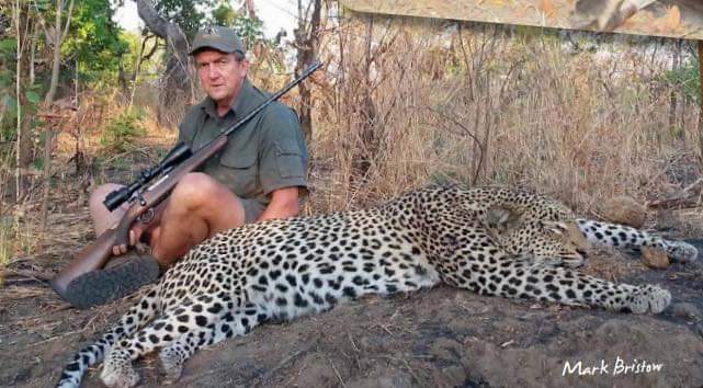 Mark Bristow con un chita.