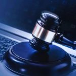 ¿De vuelta al libro? Ley de Protección de Datos Personales pone en jaque el registro de asistencia dactilar de empresas