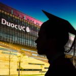 ¿Ingeniero en minutos?: así opera la maquinaria que vende certificados falsos del Duoc UC por redes sociales
